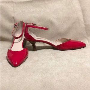 7.5 Franco Sarto kitten like heal.